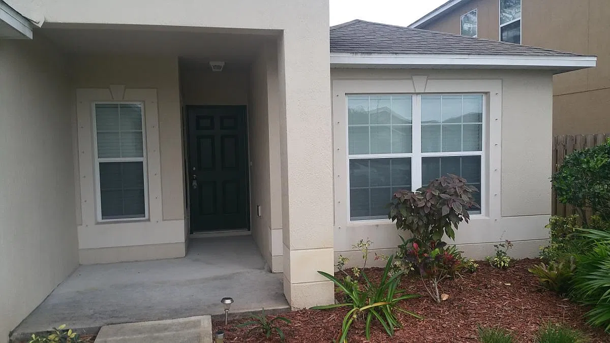 3 bed, 1312 sqft, $2,200 — Photo 2