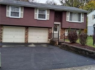 966 Cedarwood Dr, Pittsburgh, PA 15235