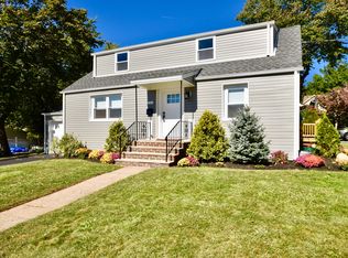6 Andover Ave, Dumont, NJ 07628