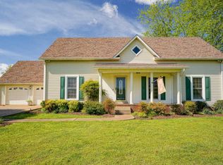 269 Treetop Trl, Lawrenceburg, TN 38464