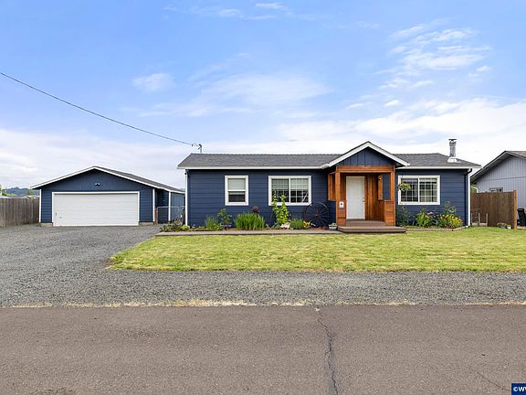 3rd image of 38643 SE Cedar St