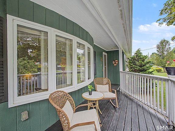3rd image of 33 Bonnette Avenue