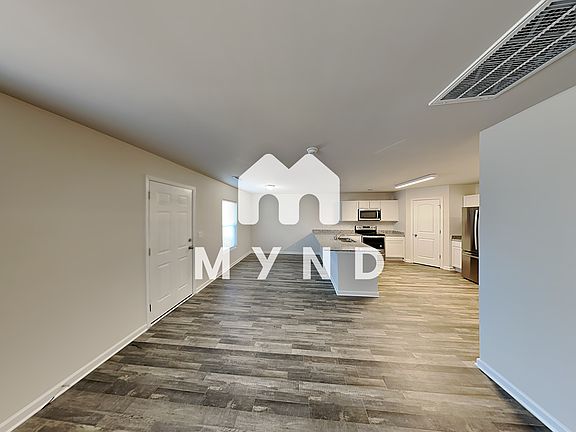 4th image of 139 Mountain Crest Dr #105