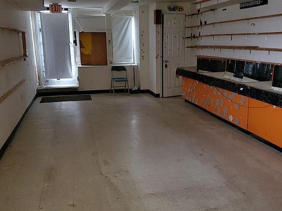 5th image of 7136 Torresdale Ave