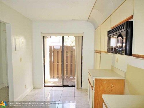 4th image of 4902 NW 82nd Ave