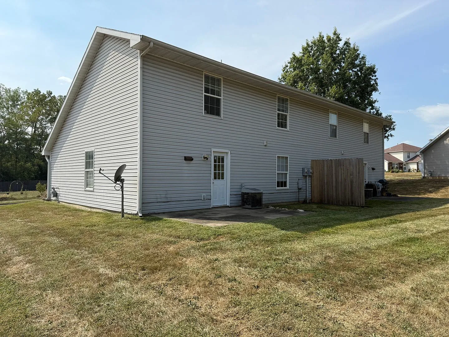 four bedrooms, two bathrooms — Photo 2