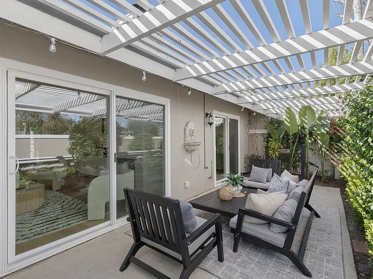 1141 Holly Oak Cir — Photo 12