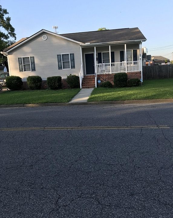 1st image of 335 S 17th Ave