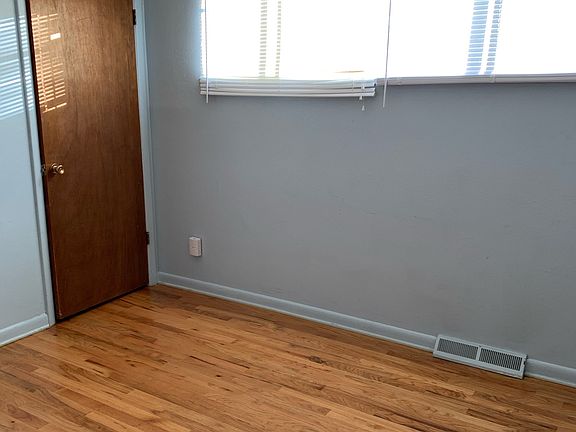 5th image of 2648 22nd Ave