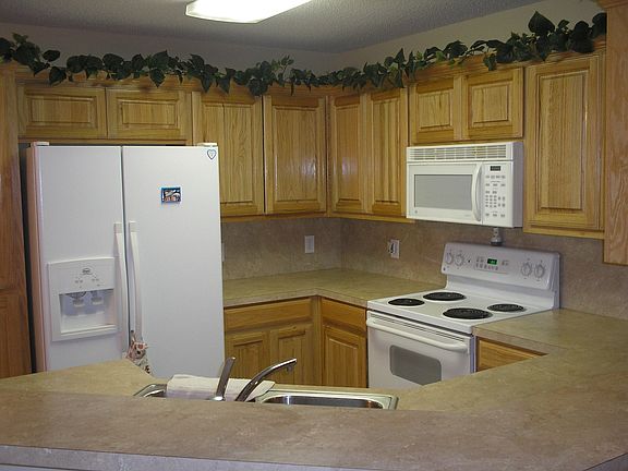 5th image of 4711 Raylett Dr