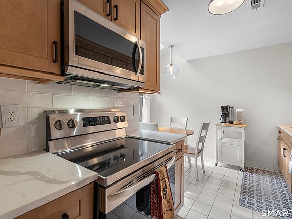 5th image of 123 Old Belden Hill Road #10