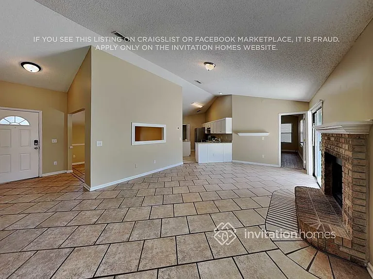8182 Rocky Creek Dr — Photo 3