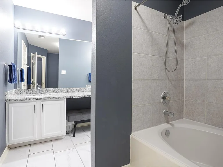 6419 Waldron Dr #B — Photo 28