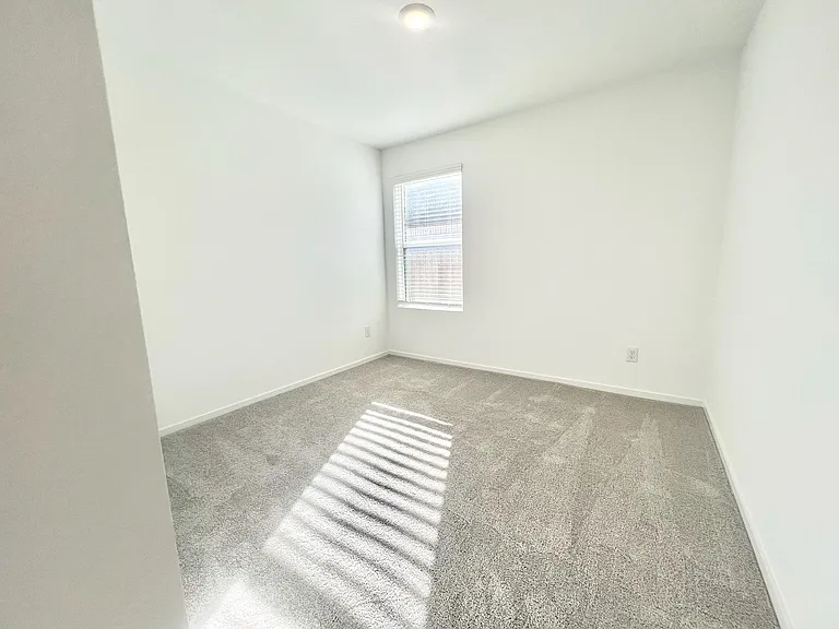 712 Zuppino Ln — Photo 12
