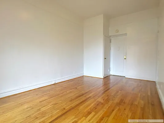 Rented by Sovereign Associates | media 6