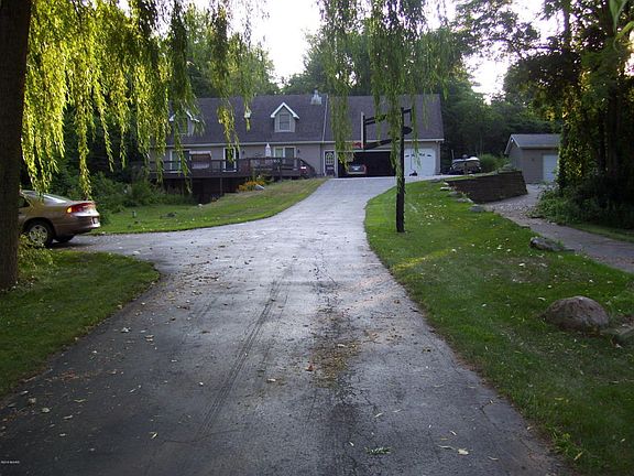 2nd image of 4194 Bedaki Ave NE