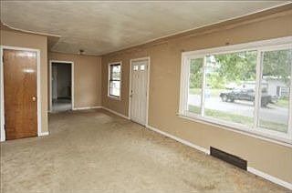 4th image of 564 Wentworth Ave
