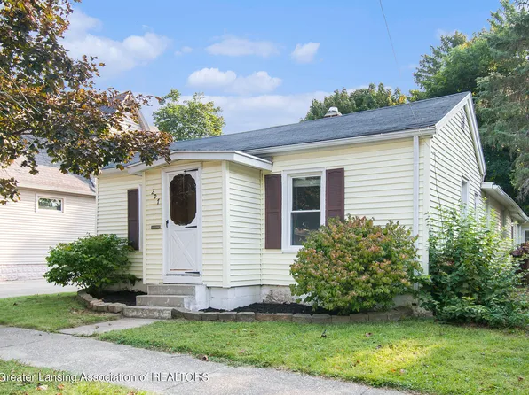 207 S Wight St, Saint Johns, MI 48879