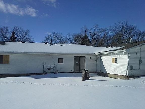 4th image of 2002 Bohemian Ave