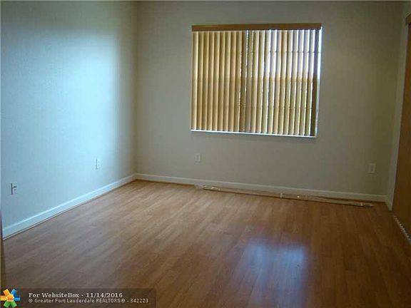 5th image of 8234 NW 128th Ln #39