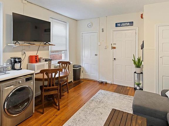 2nd image of 517 Fairmount Ave #2R