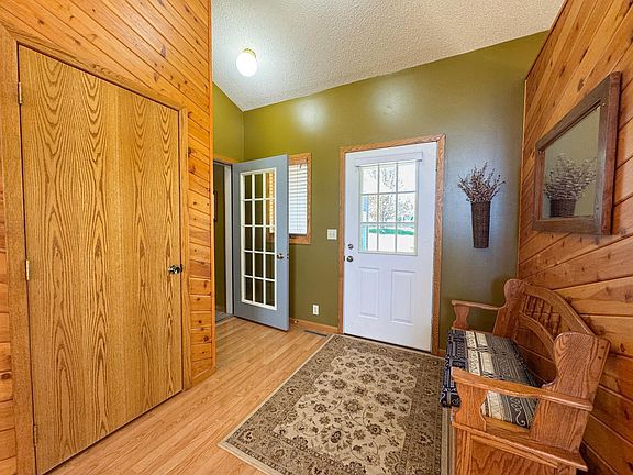 2nd image of 2216 Ridgewood Dr