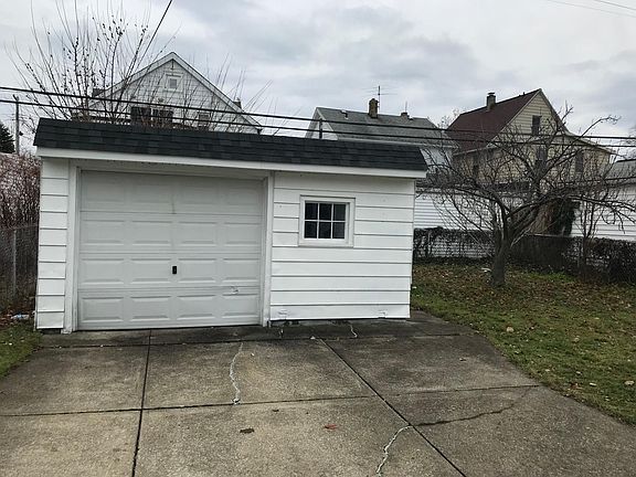 2nd image of 19620 Tyronne Ave
