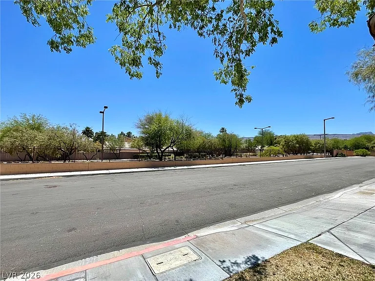 10546 Big Mill Ct — Photo 44
