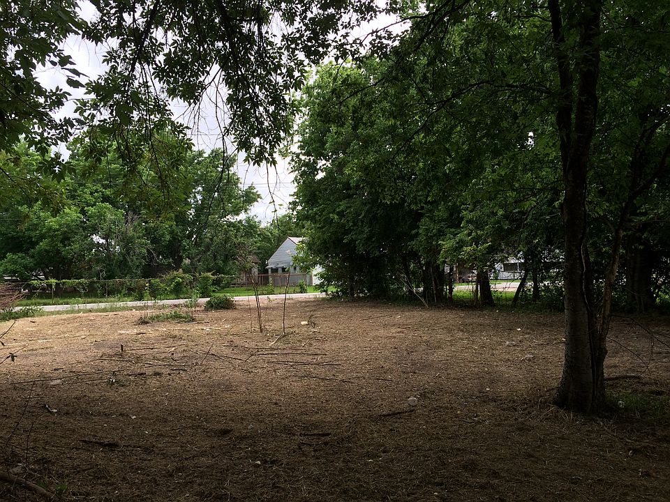 2nd image of 427 Calloway St
