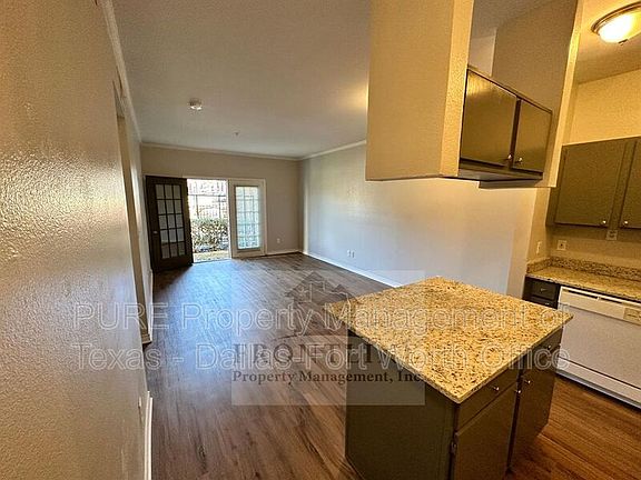 3rd image of 1655 Ascension Bluff Dr APT 170