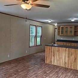 2nd image of 1154 Edgewood Dr #9