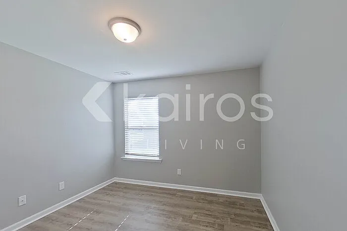 102 Saint Matthew Way — Photo 16