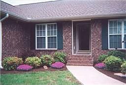 3rd image of 104 Calvin Davis Ct