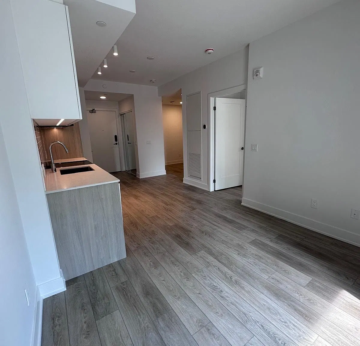2 bed, $2,250 — Photo 2