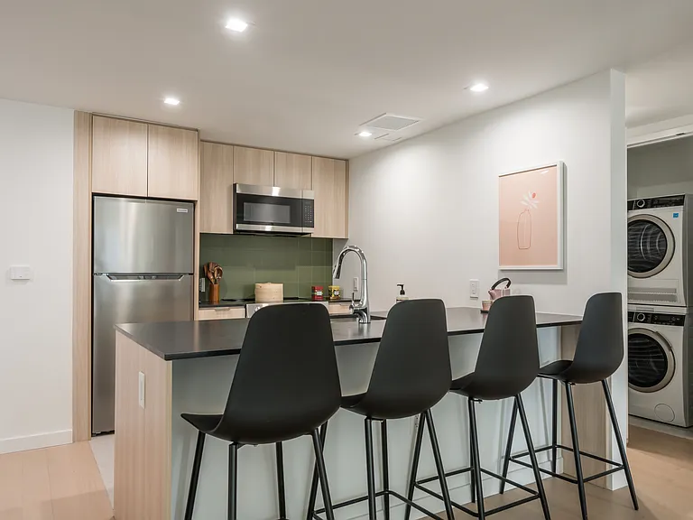 975 Nostrand Ave — Photo 1