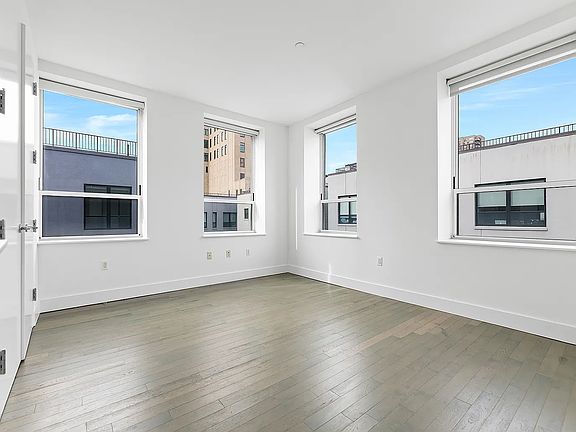 5th image of 416 W 52nd St APT 705