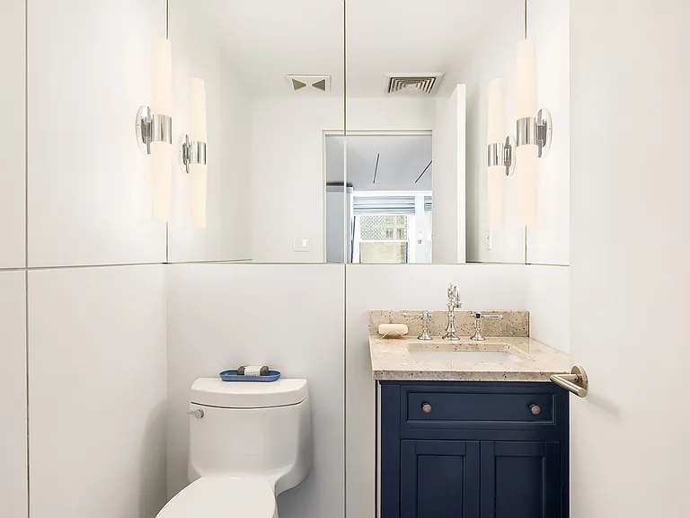 315 W 36th St #11D — Photo 9