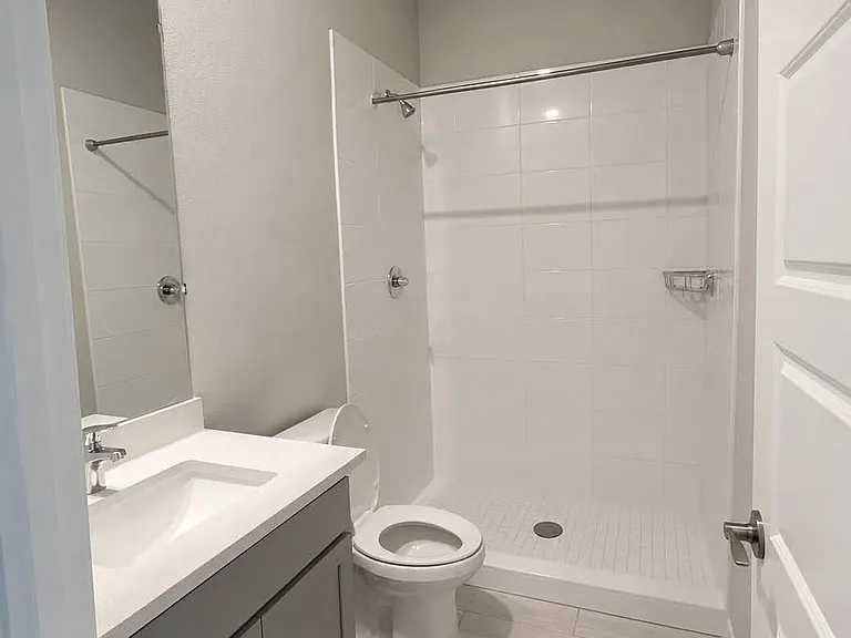 6345 NW Cloverdale Ave — Photo 16