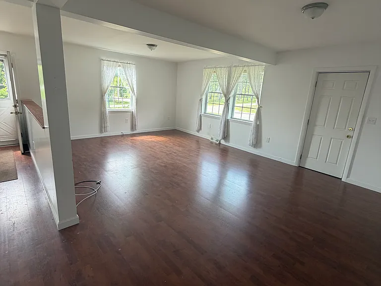 1215 Turner St — Photo 5