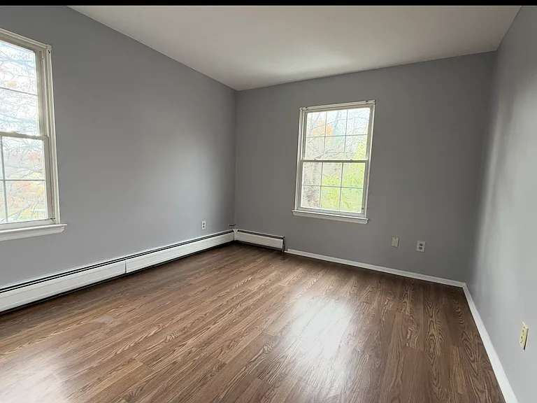 710 Central Ave — Photo 7