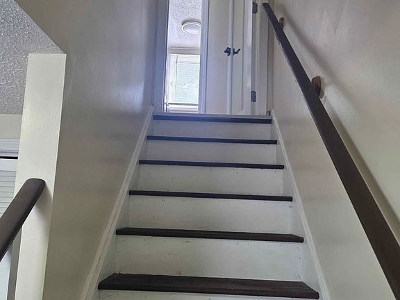 4th image of 20 Narragansett Blvd