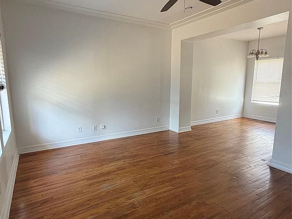 3rd image of 413 W Hamilton St