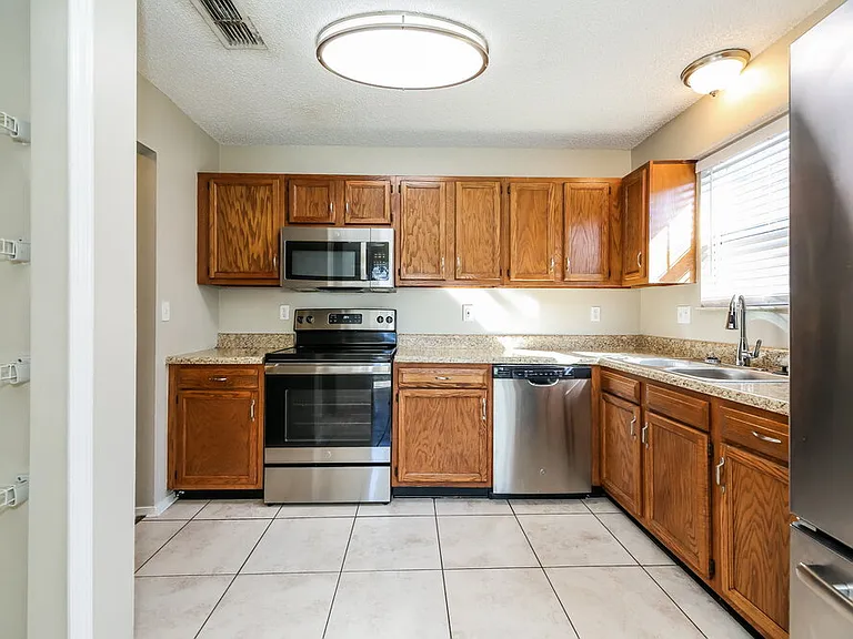 881 Jackson Rd — Photo 9