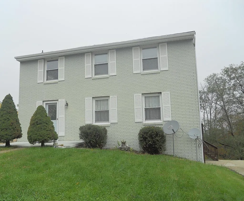 14 Greentree Rd photo 1