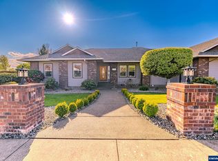 1611 Mountain Dr, Stayton, OR 97383