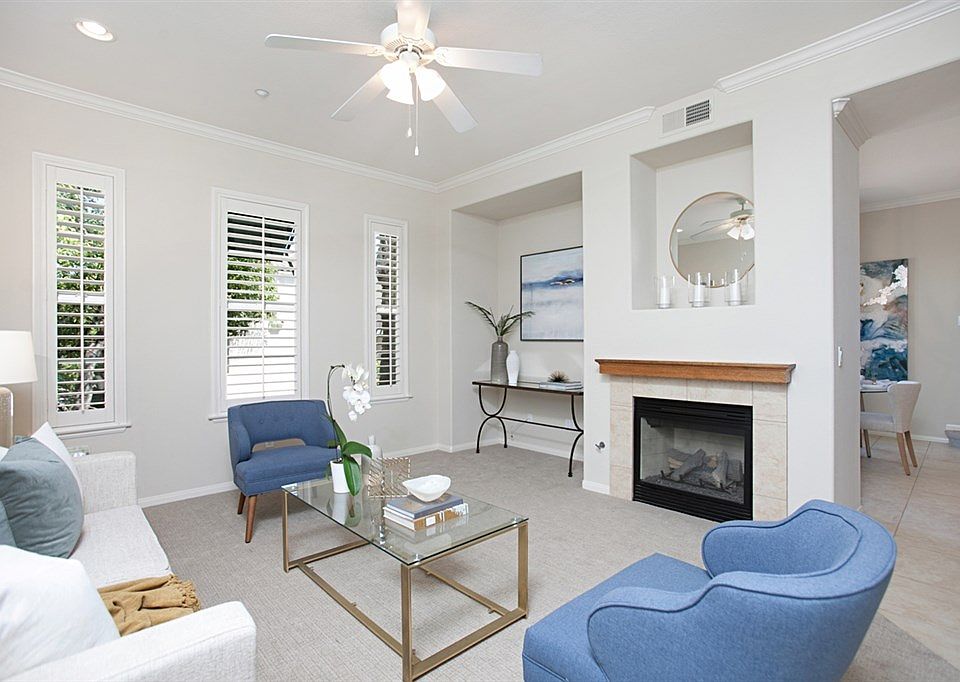 1st image of 2938 Escala Cir