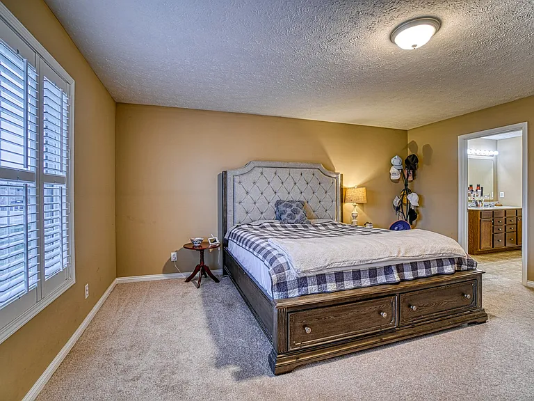 4880 Imperial Dr — Photo 22