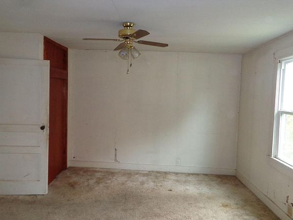 4th image of 1147 Woodland Ave