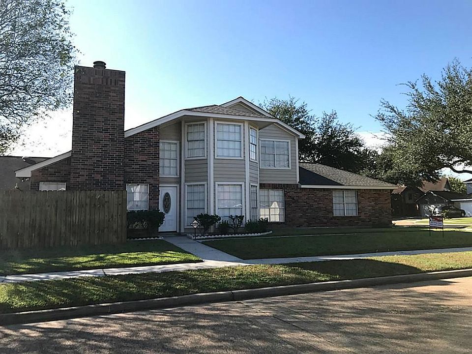 1st image of 12118 Chapel Oaks Dr