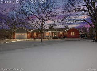 26170 Steele Rd, Farmington Hills, MI 48331